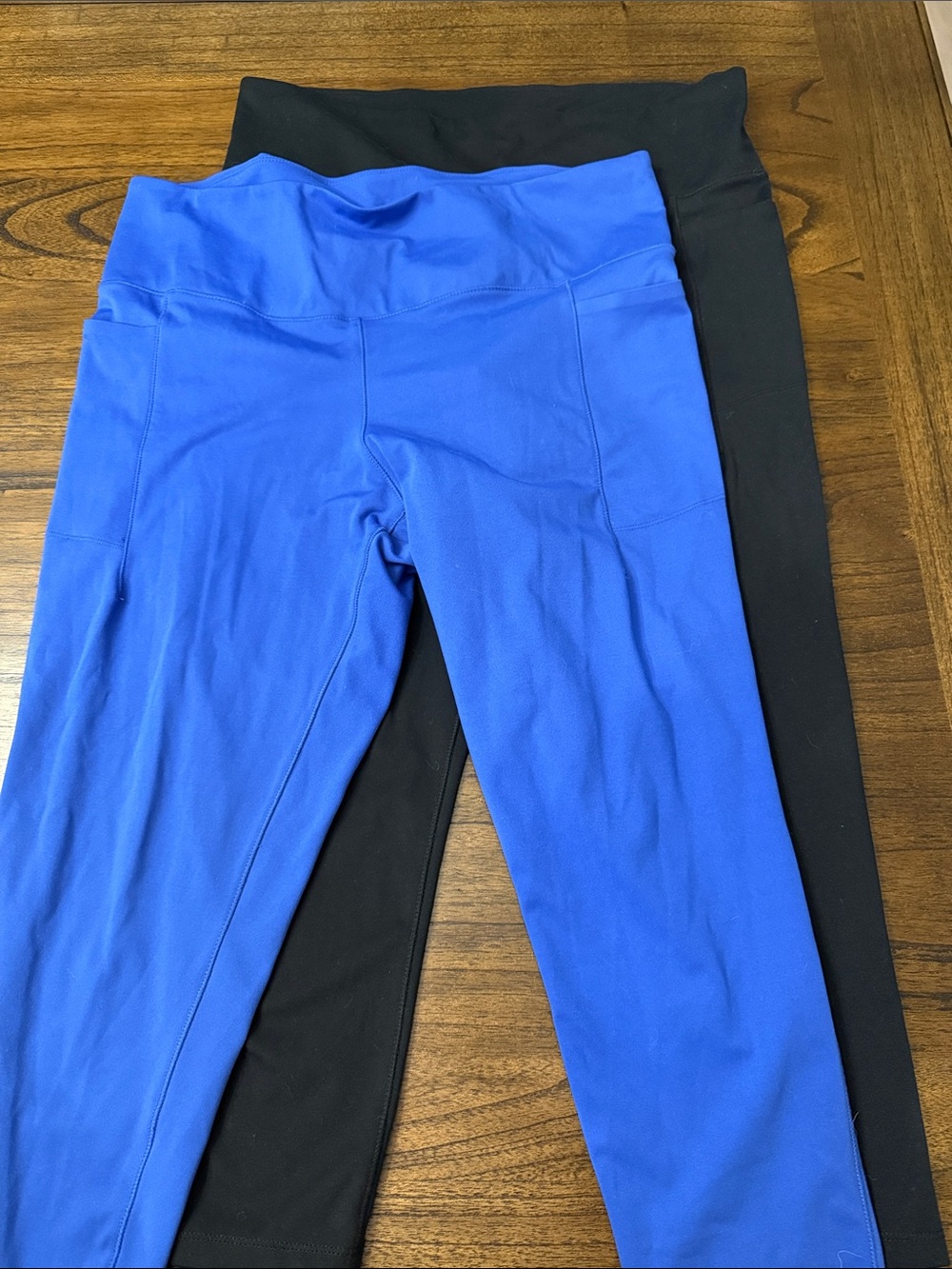 Danskin Black and Blue Workout Leggings Set